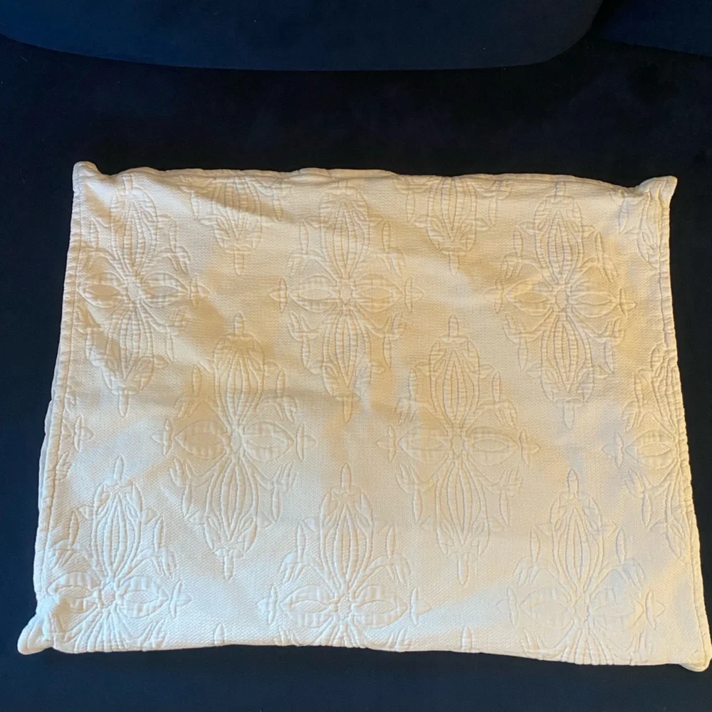 West Elm Textured White Standard Pillow Sham Beachy Coastal Clean Girl Cotton